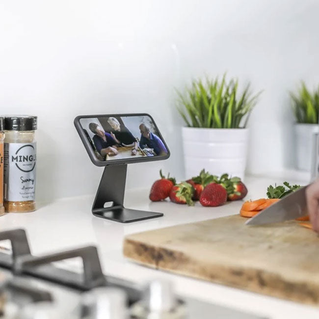 **QUAD LOCK  Desk Mount