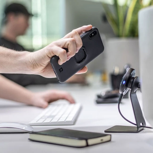 **QUAD LOCK  Desk Mount