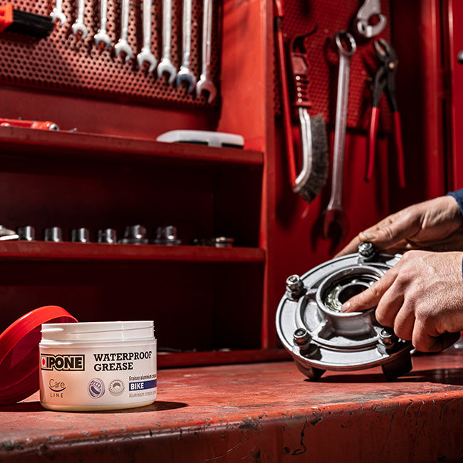 **IPONE Tub Waterproof Grease 200g