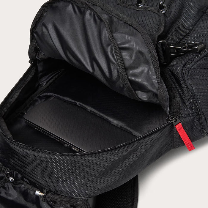 Oakely Bathroom Sink RC Backpack 21L