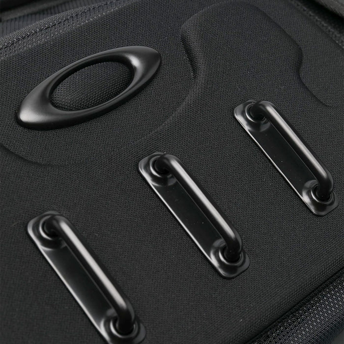 Oakely Urban Ruck RC Duffle Backpack 70L