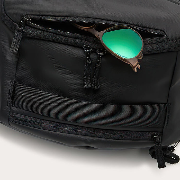 Oakley Rove Convertible Backpack 40L