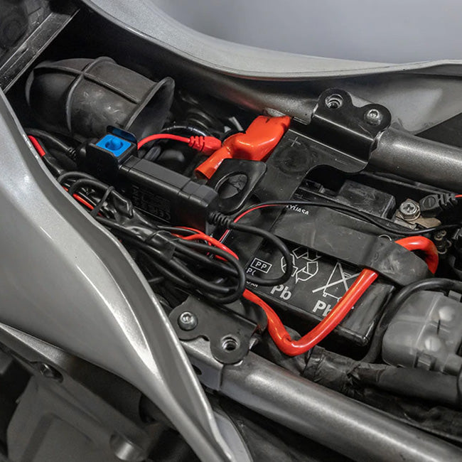 **QUAD LOCK Motorcycle - Waterproof 12v to USB Smart Adaptor